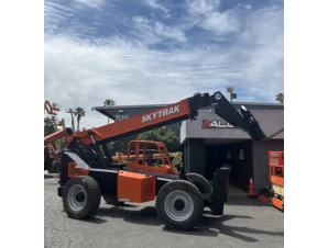 2012 SkyTrak Telehandler