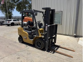 Great Cat industrial/Warehouse fork lift