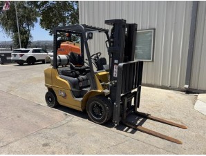 Great Cat industrial/Warehouse fork lift